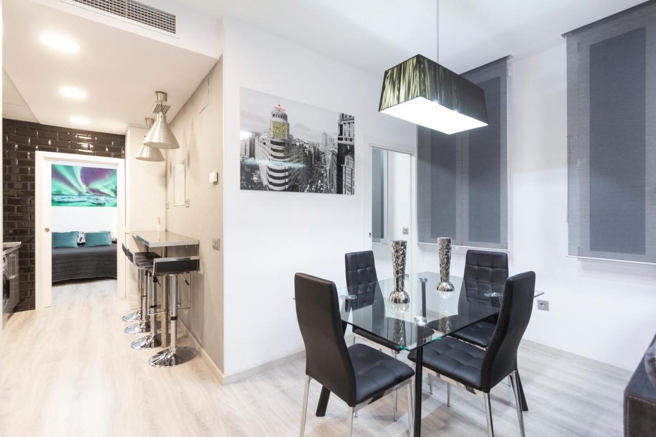 Prado Apartment Madrid Bagian luar foto